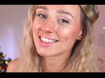 girl
        artease cam image #3184305