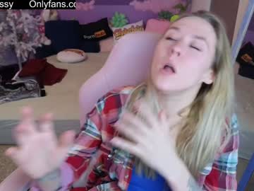 girl
        pr3ttyp1nkpussy cam image #5867678