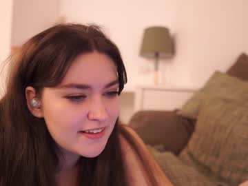 girl
        serareads cam image #6240887