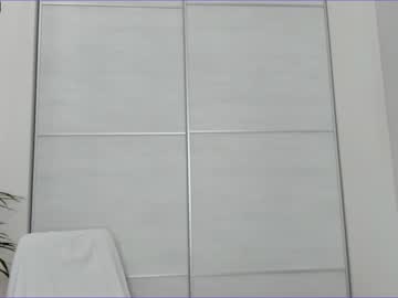 girl
        elizabeth__gray cam image #93819