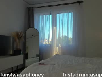 girl
        honeybae3 cam image #4773203