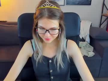 girl
        lisa_roses cam image #459083