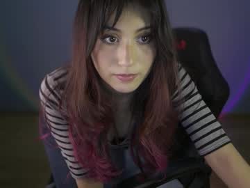 girl
        greeny_mat cam image #6699202