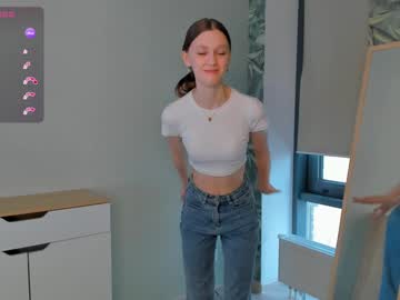 girl
        cwenhardey cam image #5768503